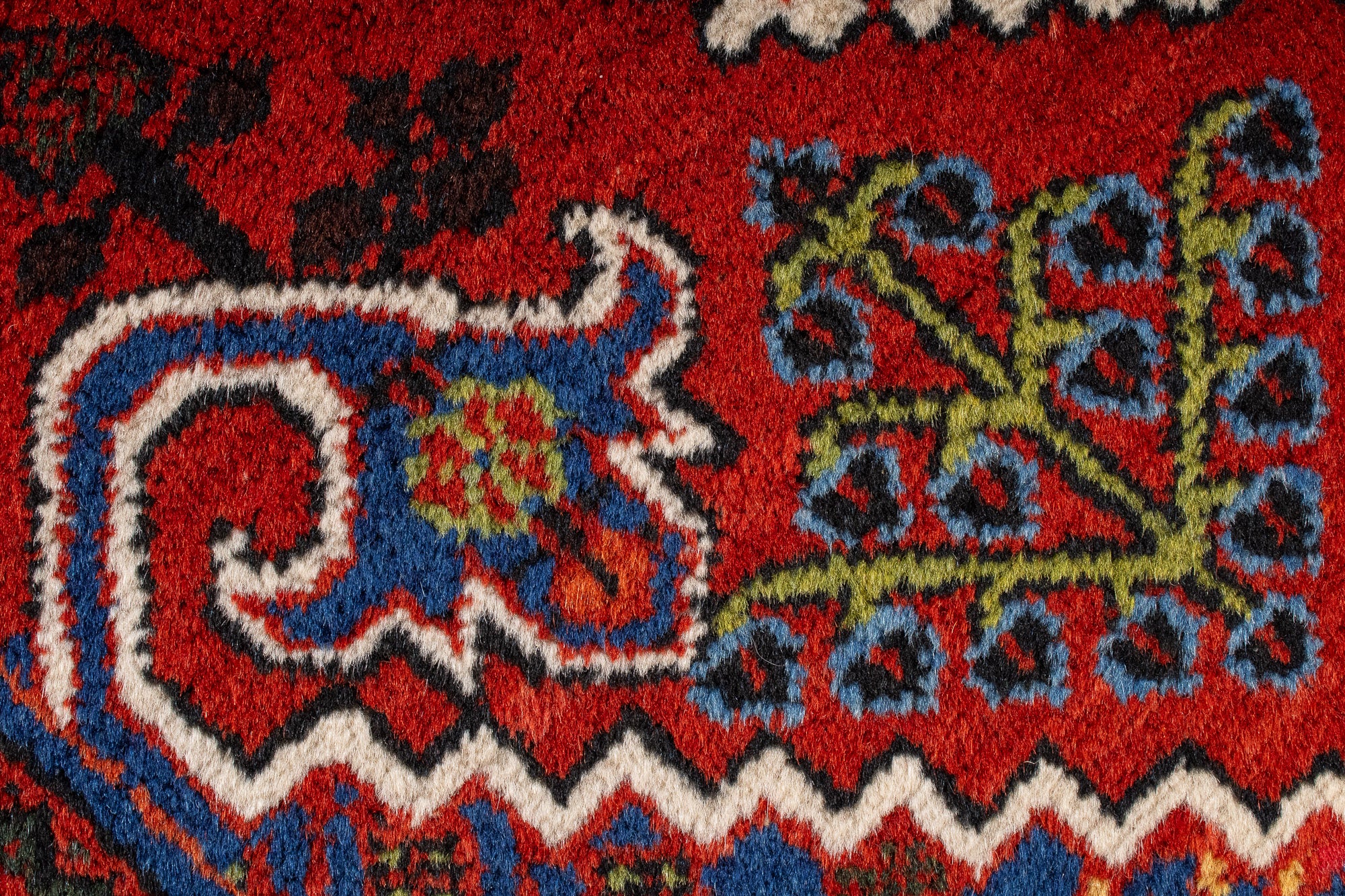 Persia Joshegarn Rug <br> 4'4' x 6'9'