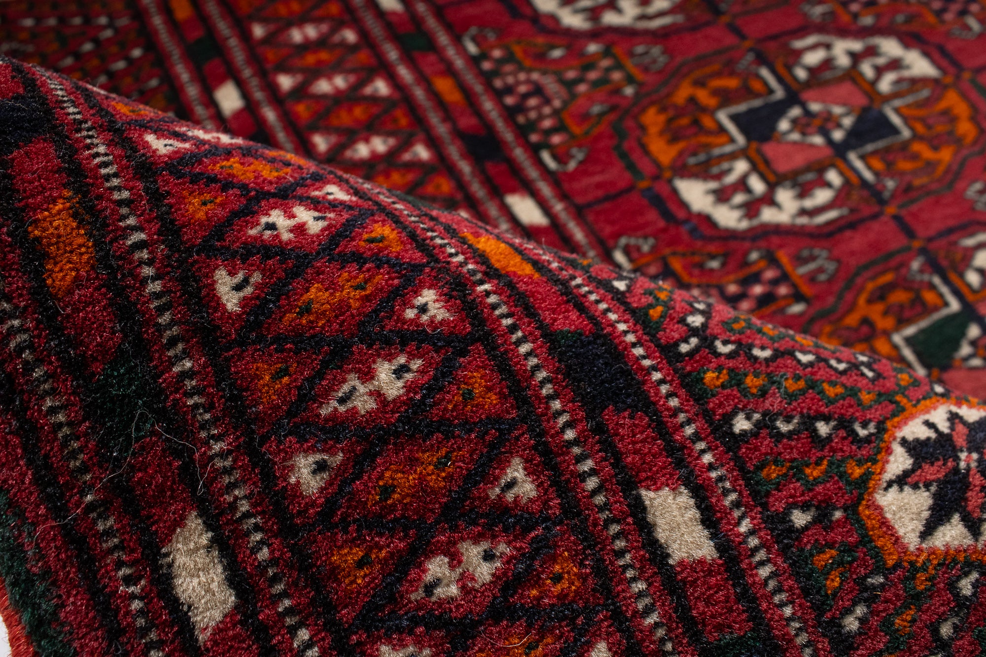 Semi-antique Persia Bokhara Rug <br> 4'6' x 6'5'