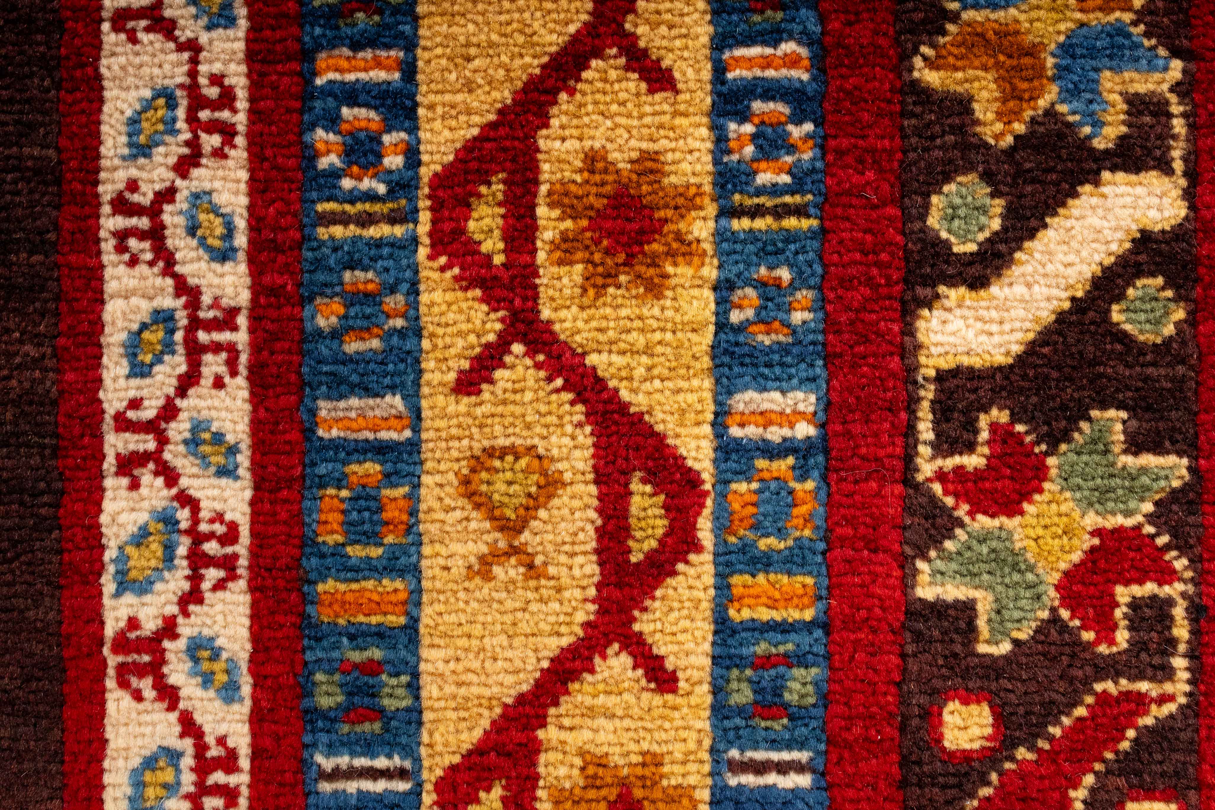 New Turkish Border rug Rug 4'4 x 5'11