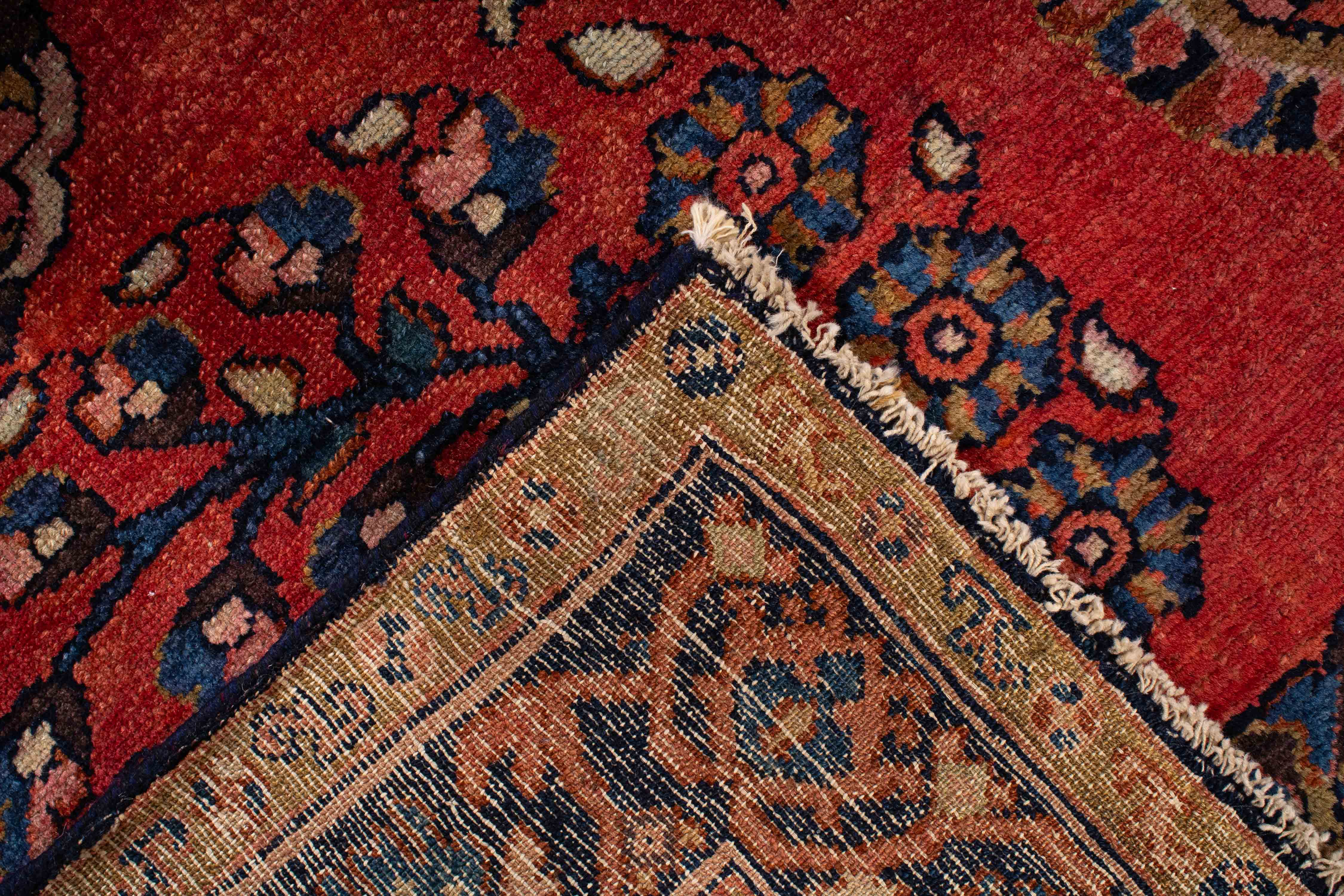 Antique Persian Lillihan Rug <br> 5'6 x 6'1