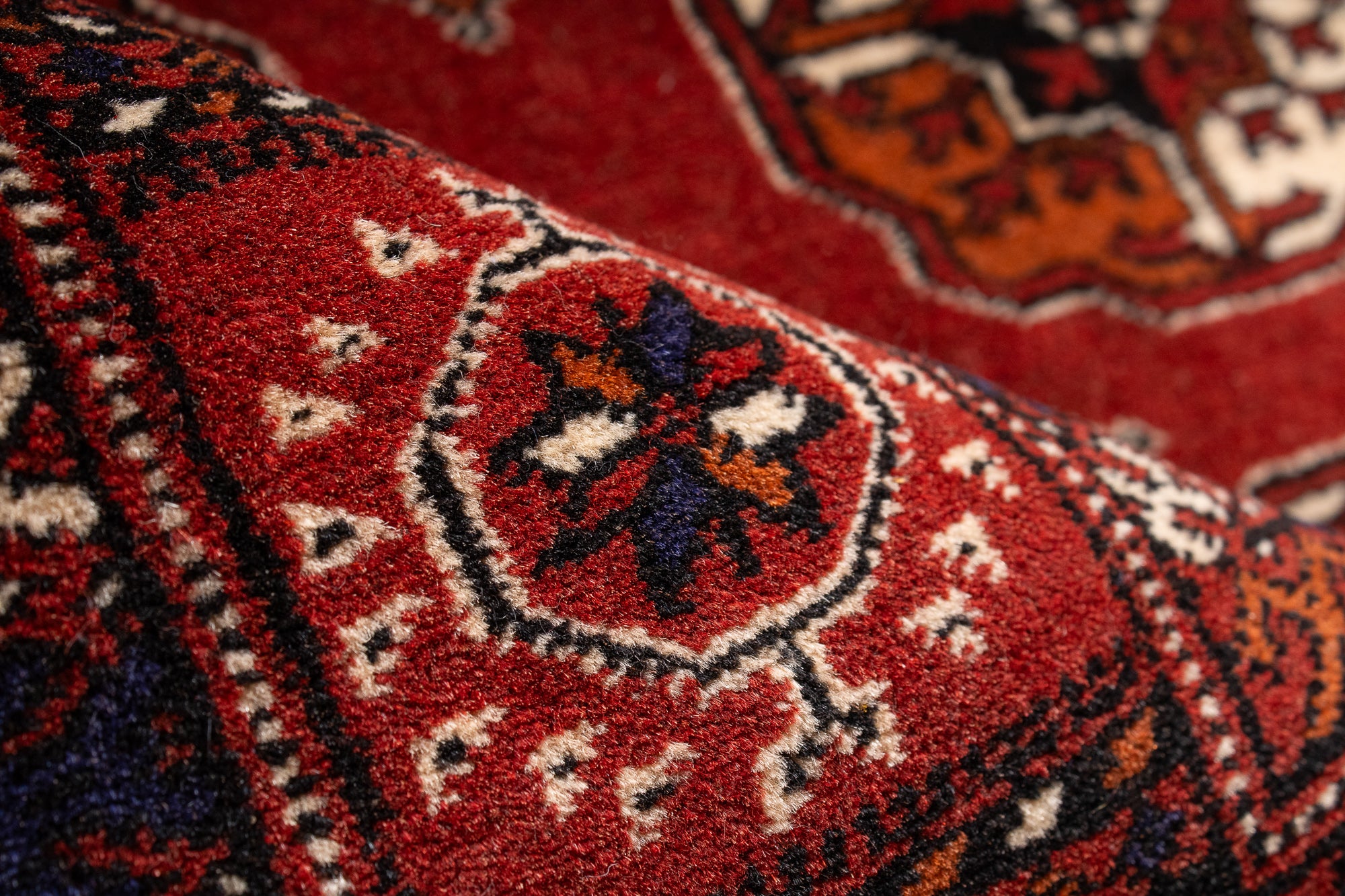 Persia Turkoman Rug <br> 4'0' x 5'2'