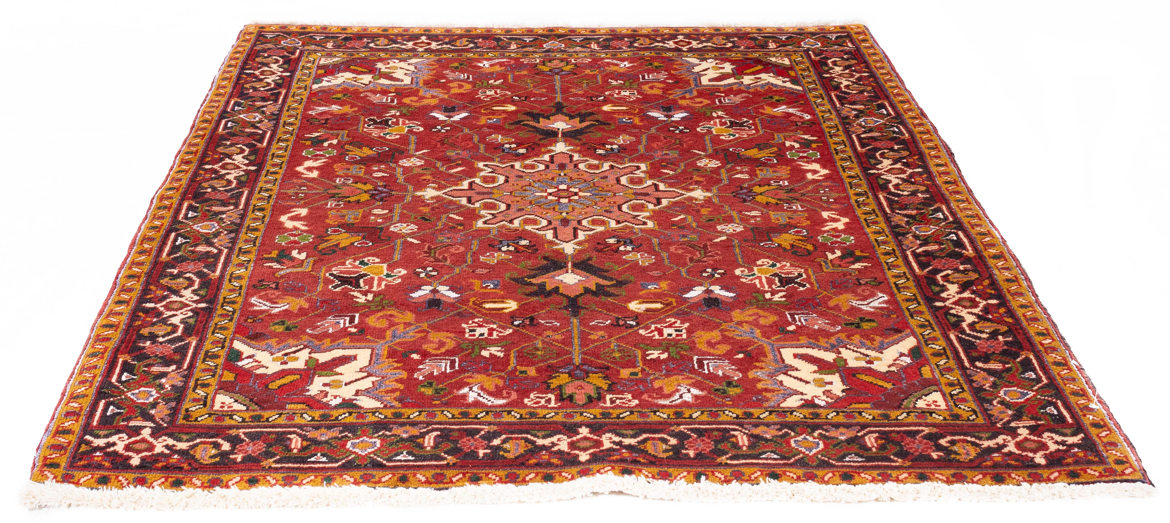 Traditional Persian Heriz Rug <br> 3'10 x 4'10