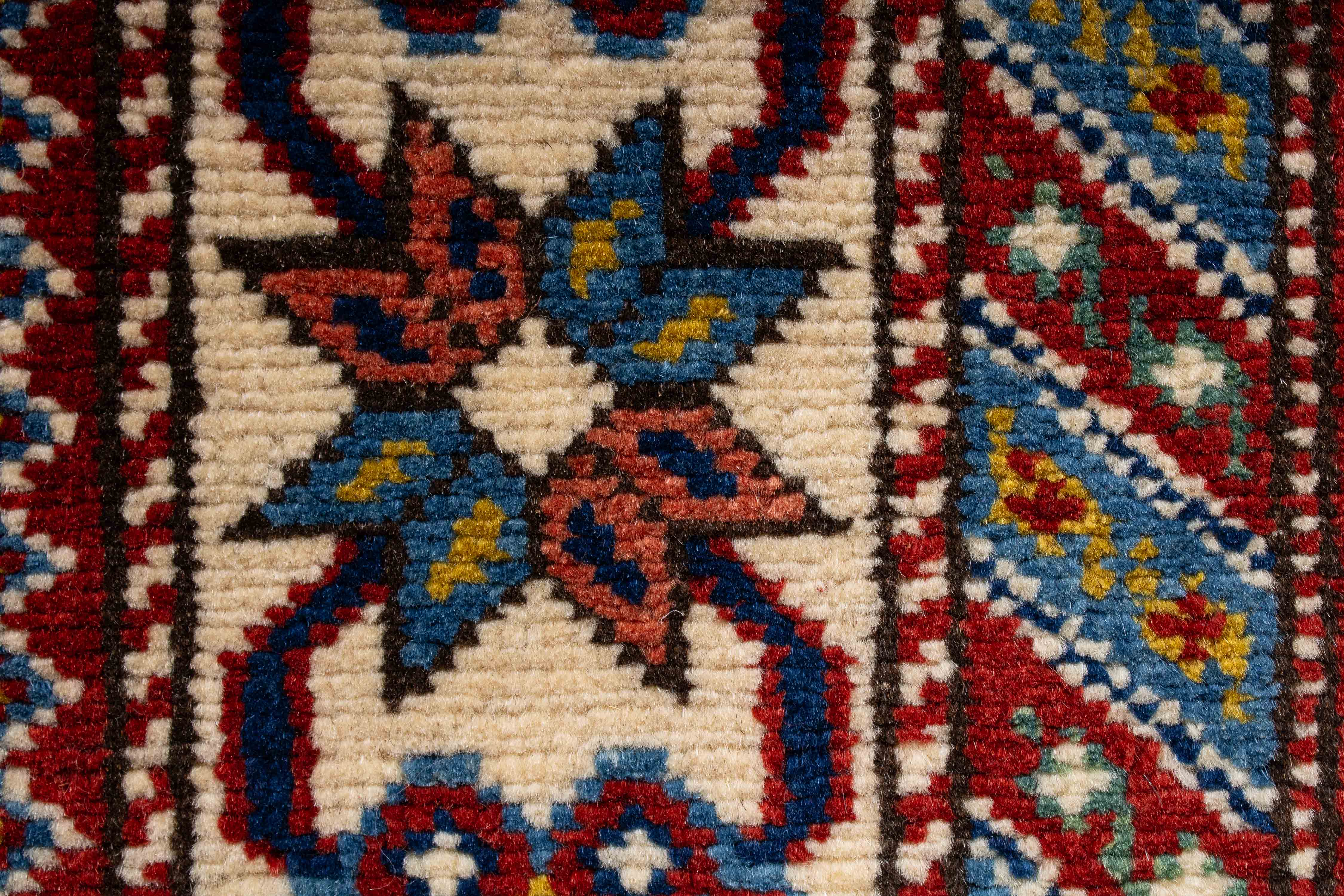 Fine Pakistan Shirvan Design Rug <br> 5'0 x 6'8