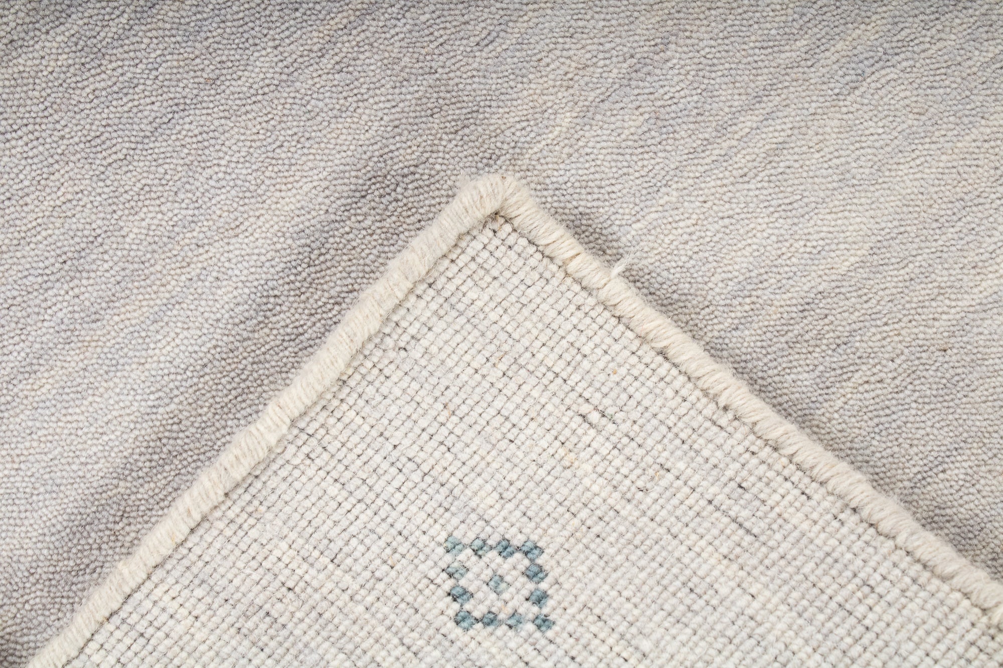 Modern Ivory India Gabbeh Rug <br> 2'0 x 4'0