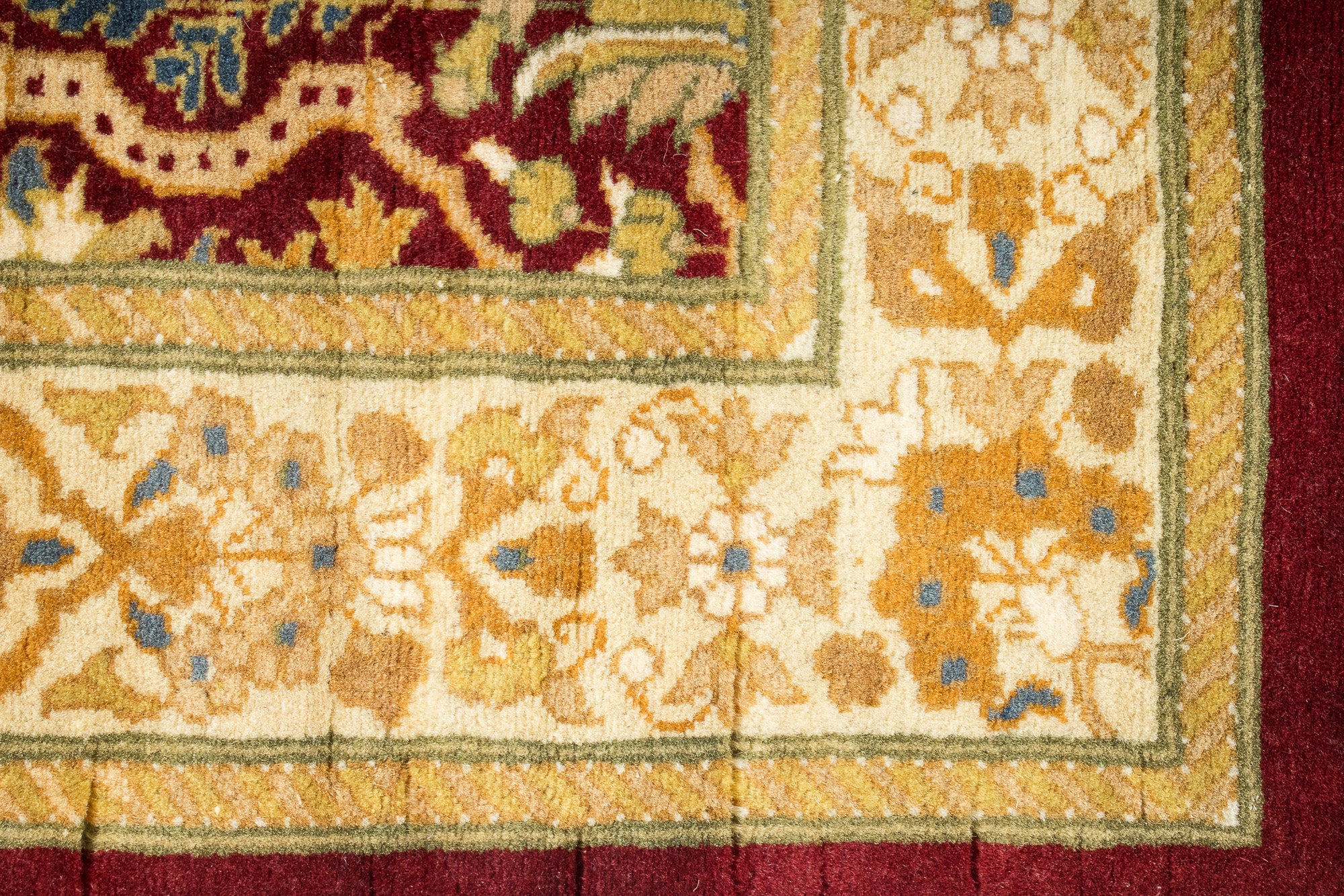 Pak Tabriz Runner <br> 2'7 x 9'4