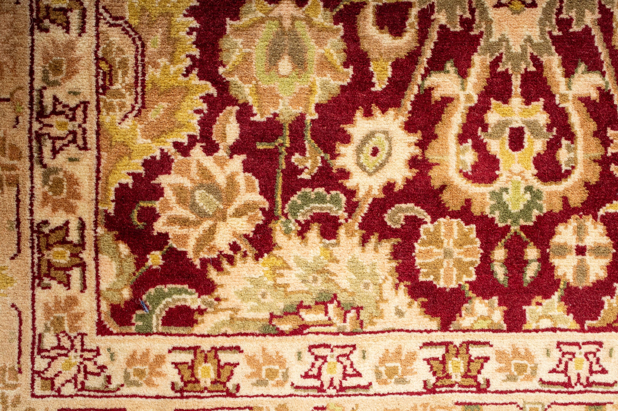 Pakistan Kashan Rug <br> 4'1' x 6'4'