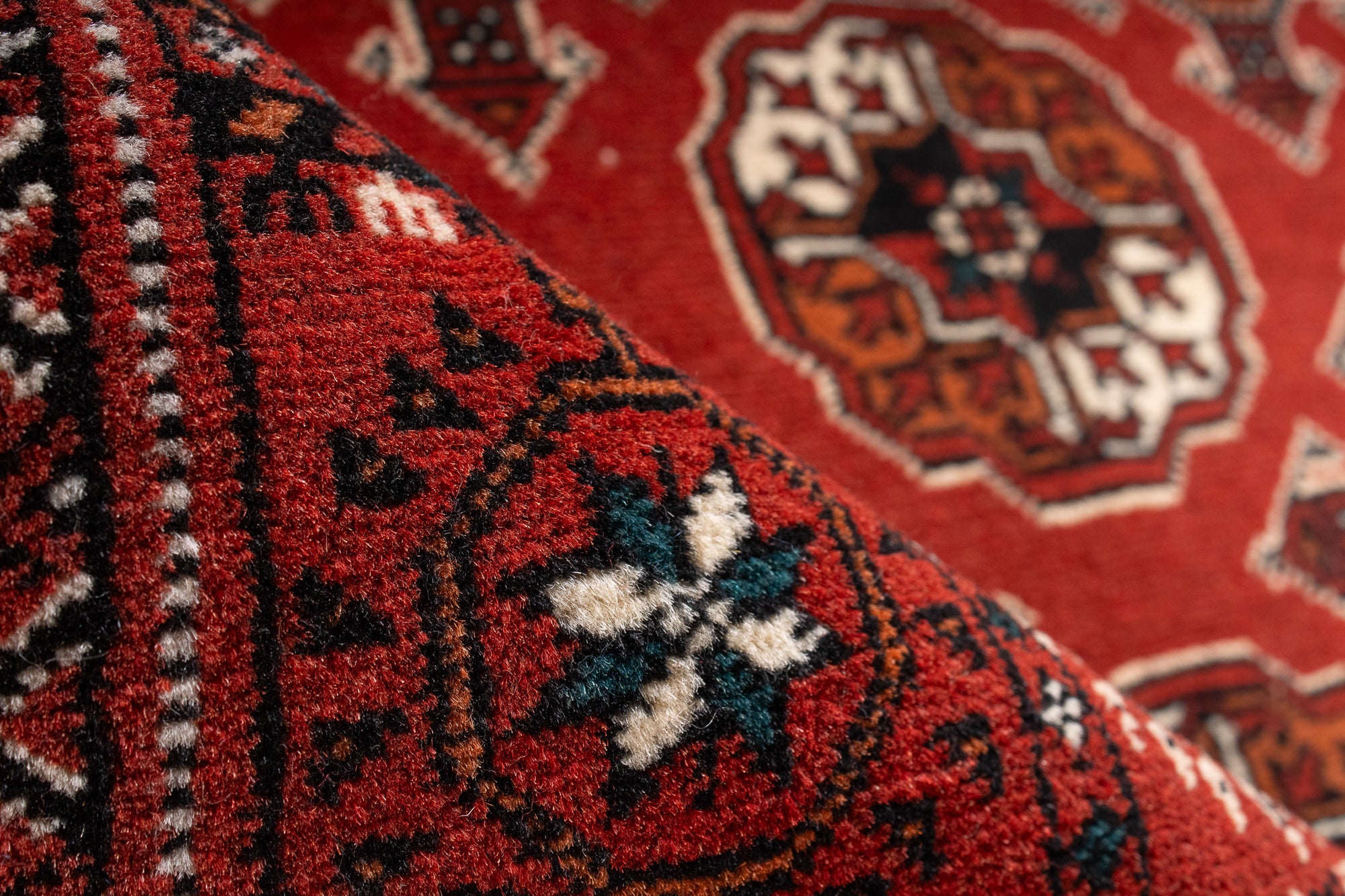 Persia Turkmen Rug <br> 4'6' x 6'2'