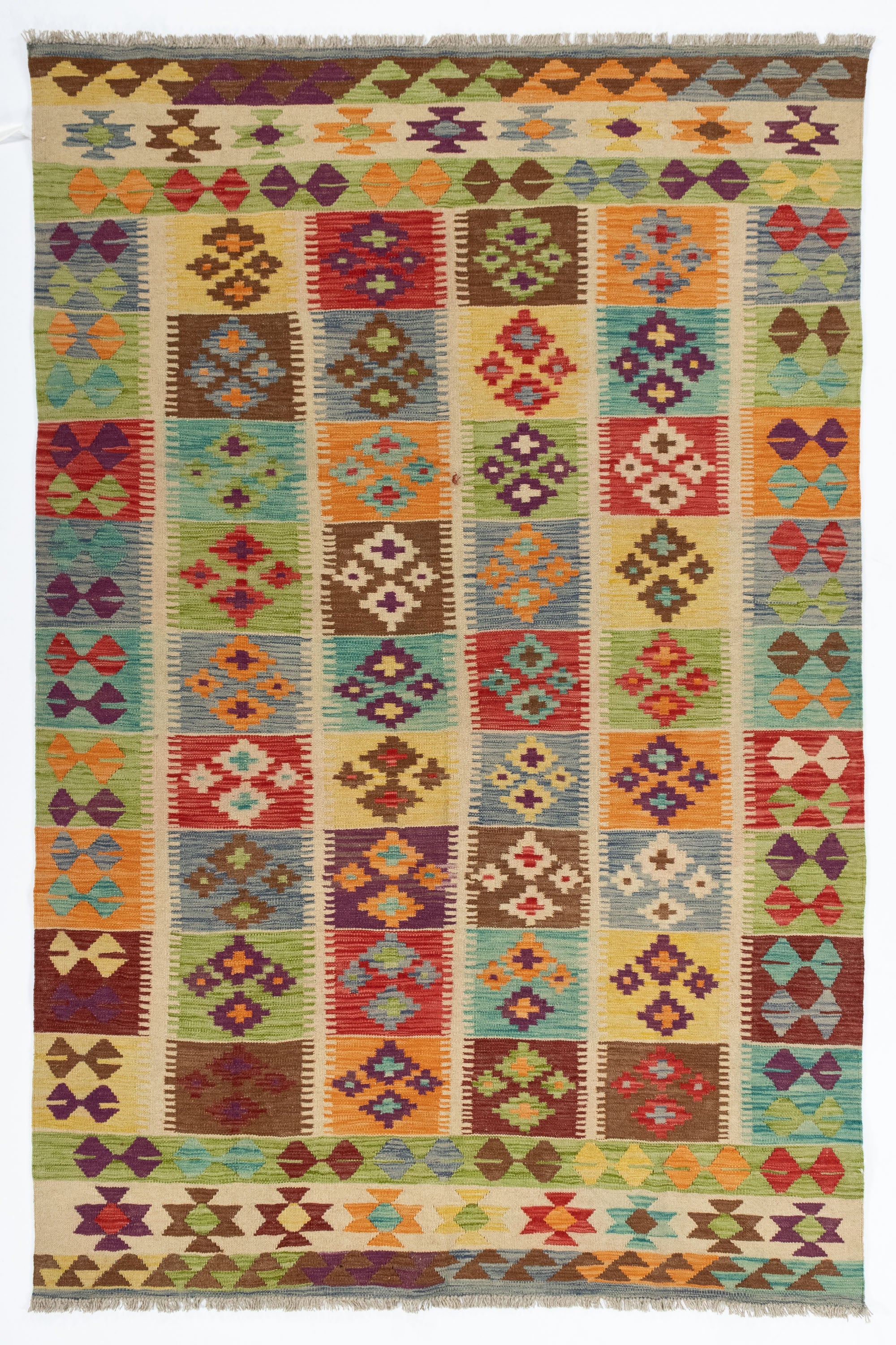 Pakistani Kilim Rug <br> 5'9 × 8'7