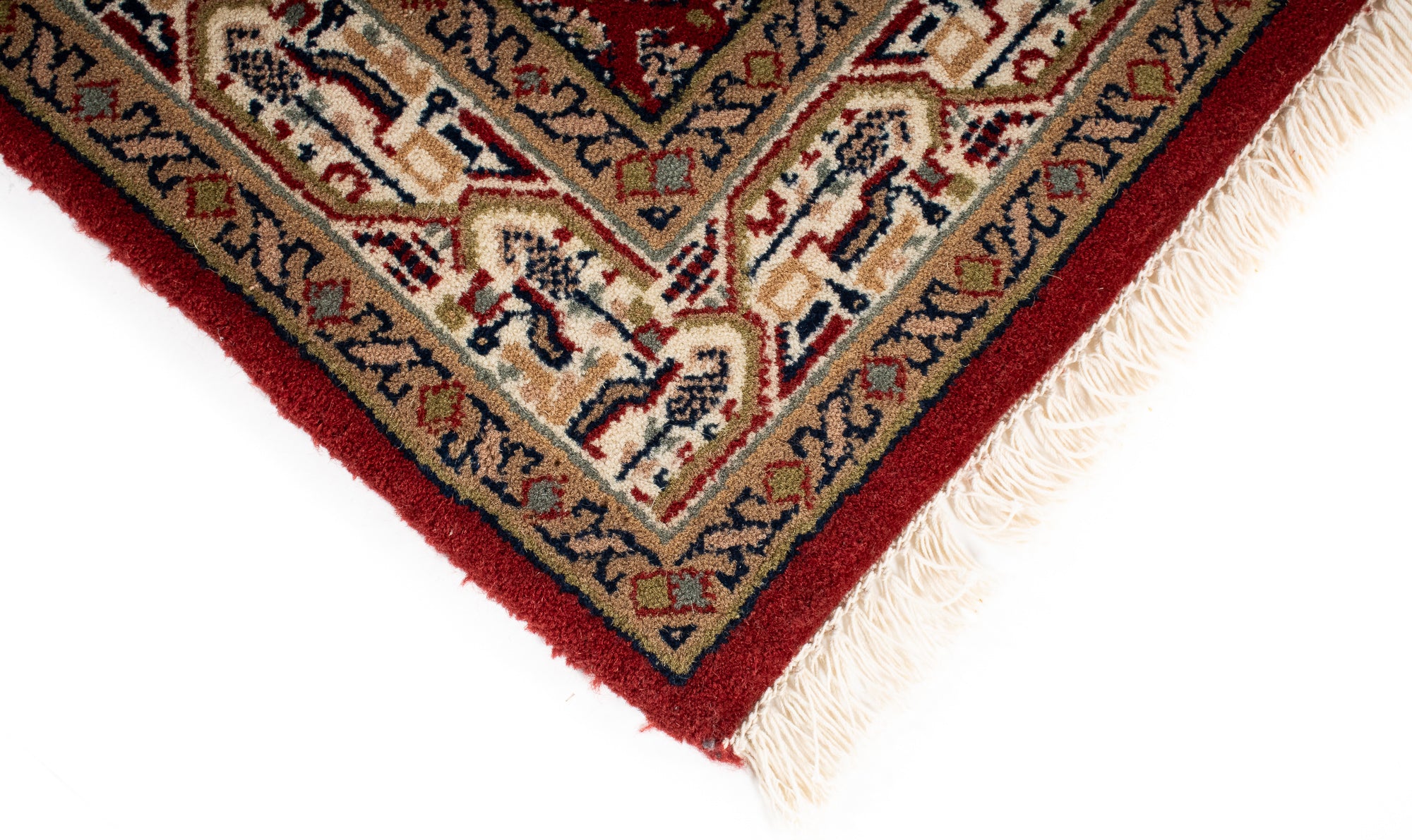 Tradtional Bokara Accent Rug <br> 2'6 x 4'9