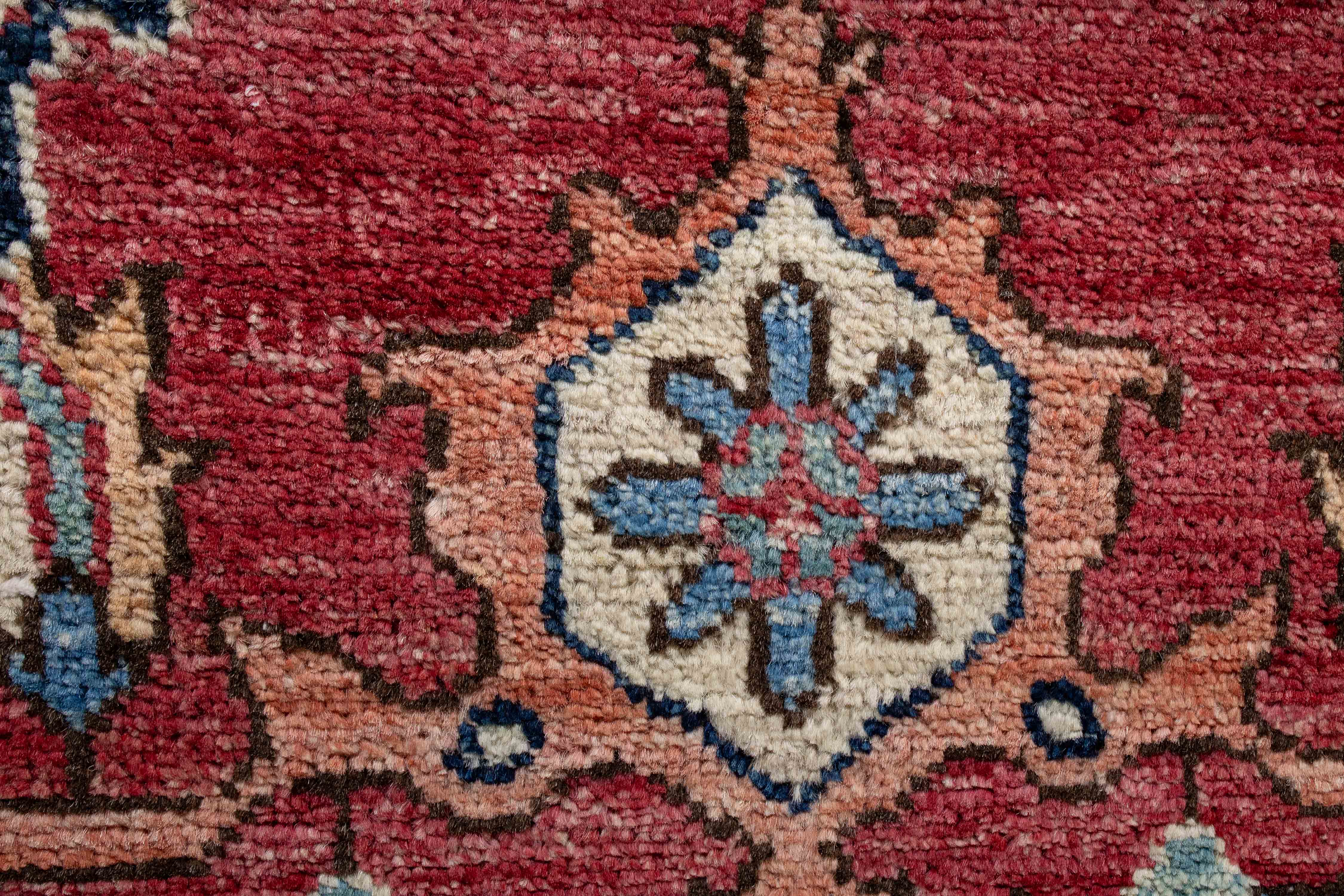 Traditional Pakistan Serapi Rug <br> 5'0 x 6'10