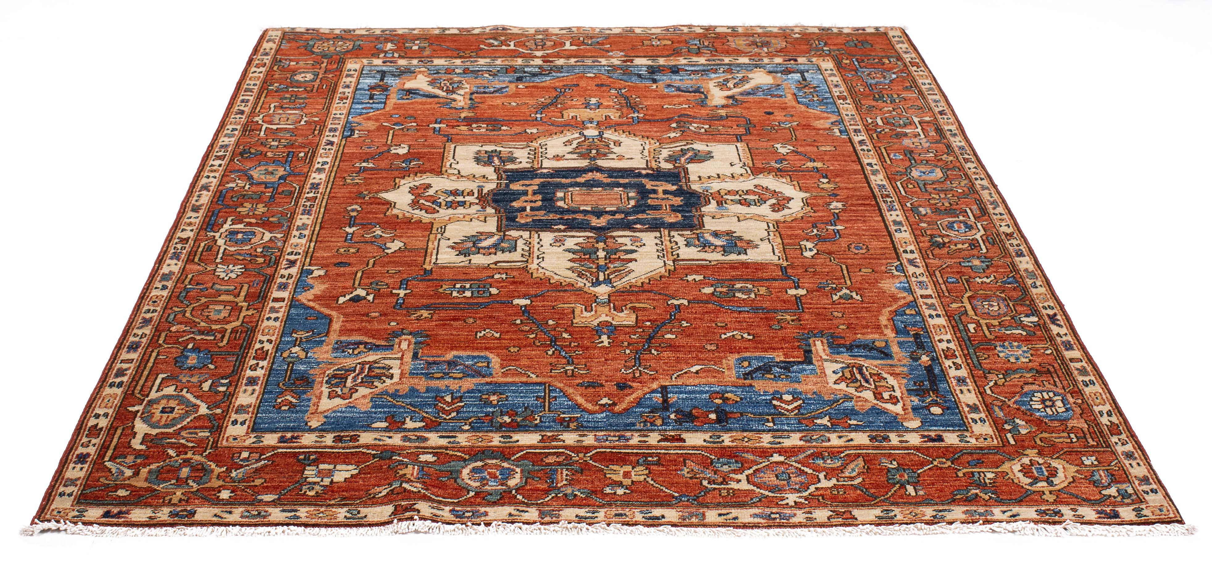 Traditional Pakistan Serapi Rug <br> 4'10 x 6'10