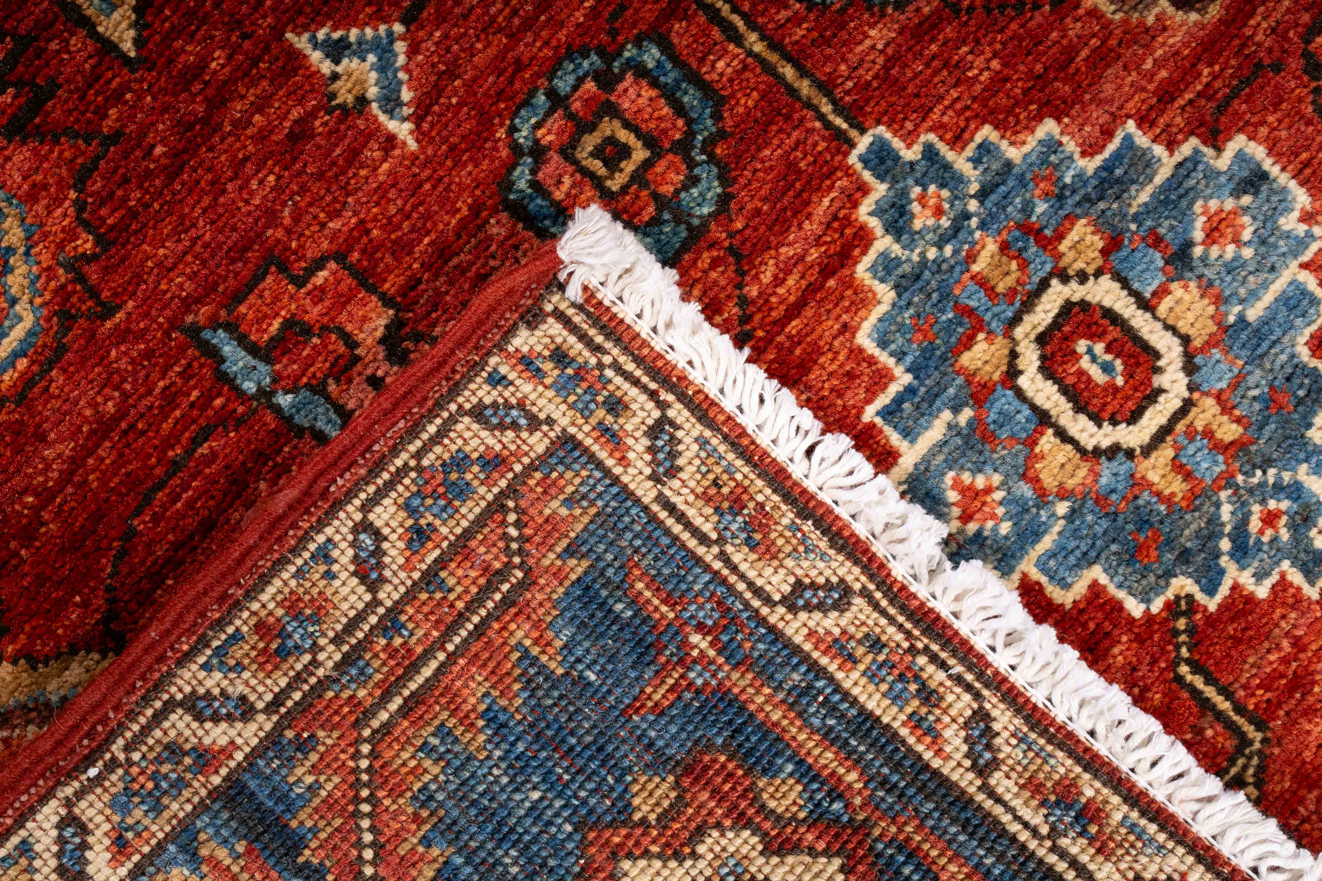 Traditional Pakistan Serapi Design Rug <br> 4'2 x 6'0