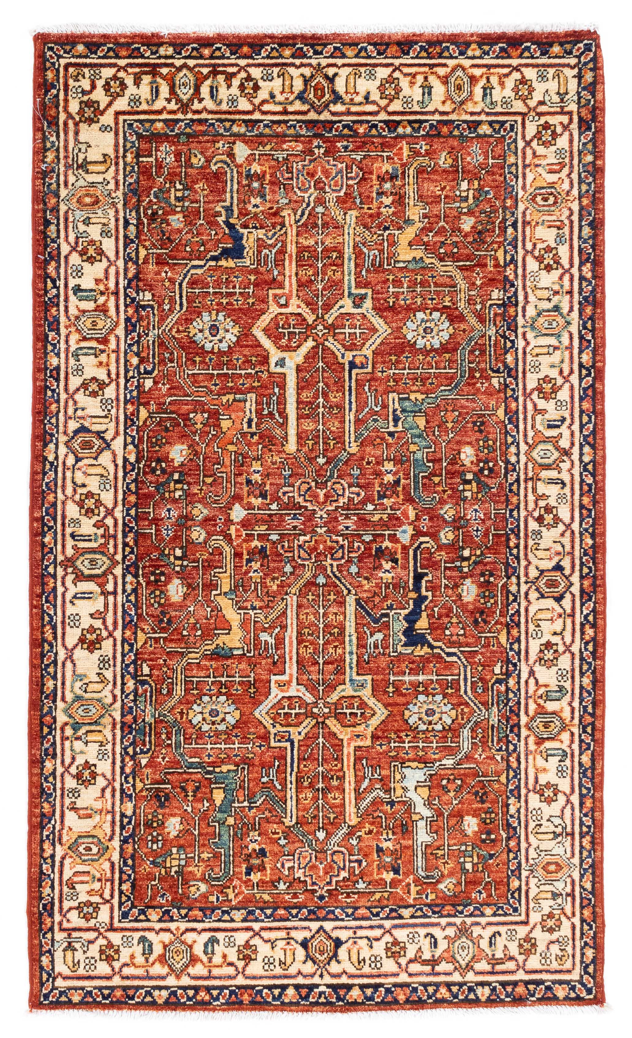 Traditional Pakistan Serapi Design Rug <br> 3'2 x 5'4