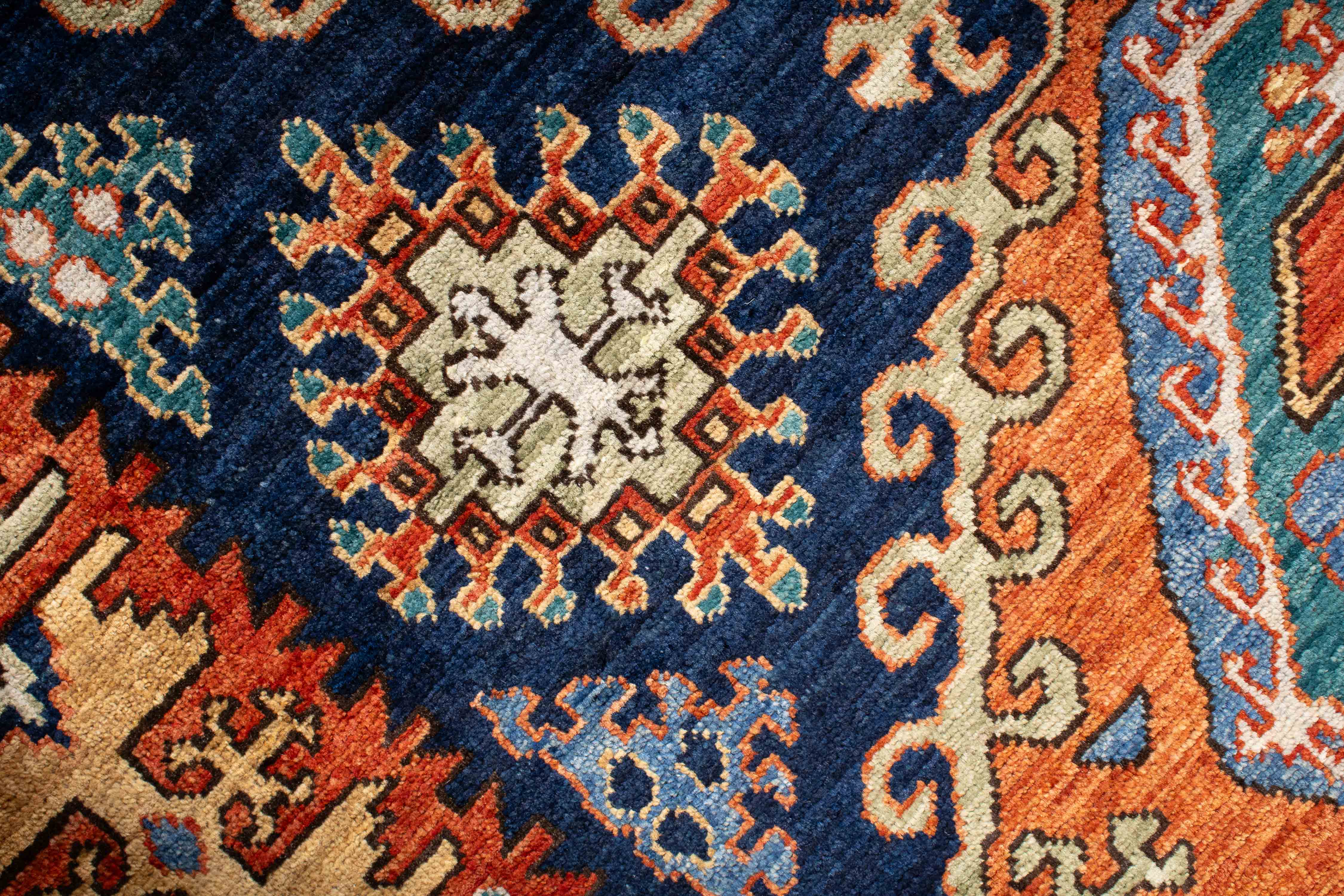 Traditional Pakistan Serapi Rug <br> 5'6 x 6'10