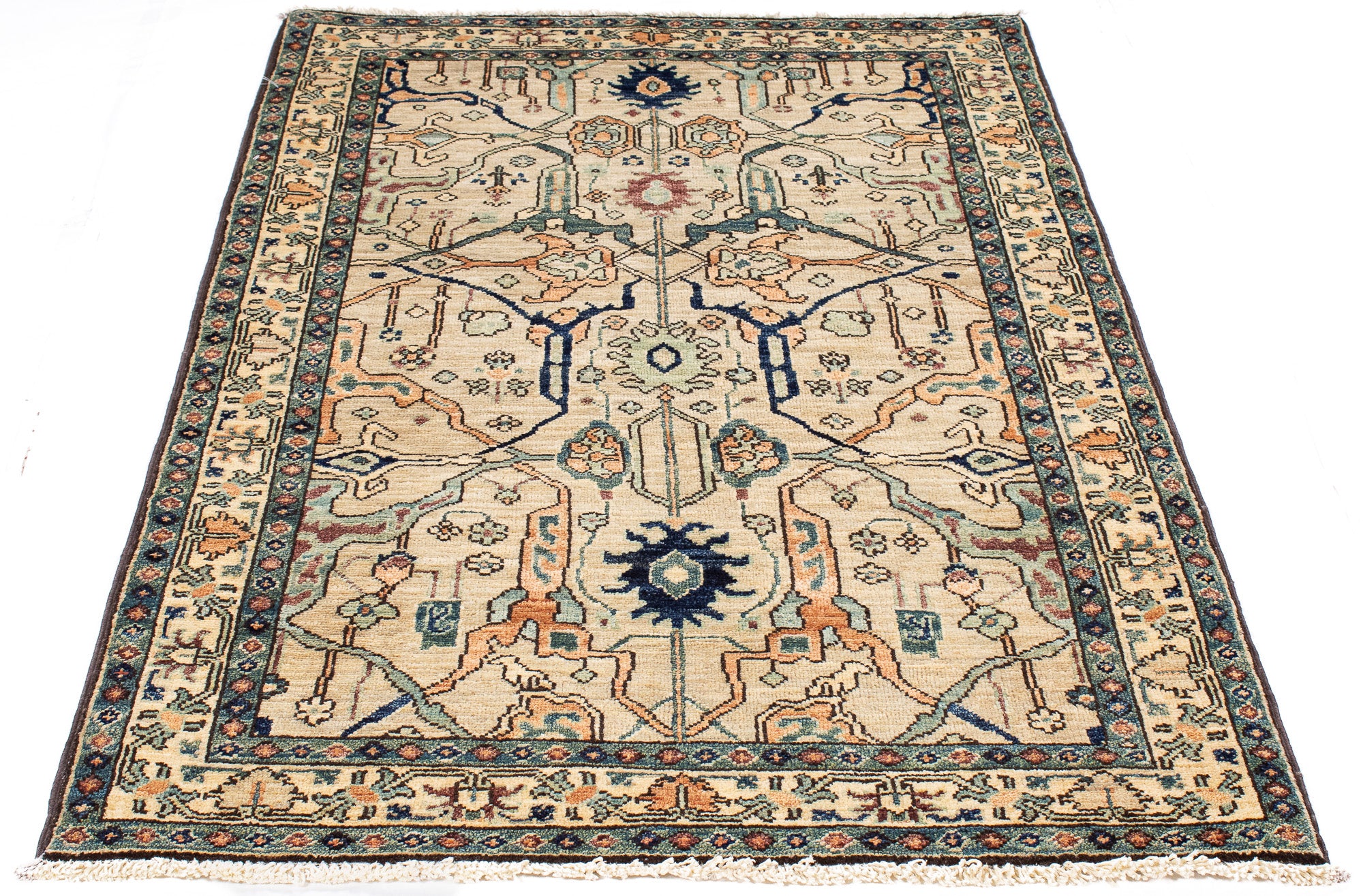 Traditional Pakistan Serapi Rug <br> 3'2' x 5'4'