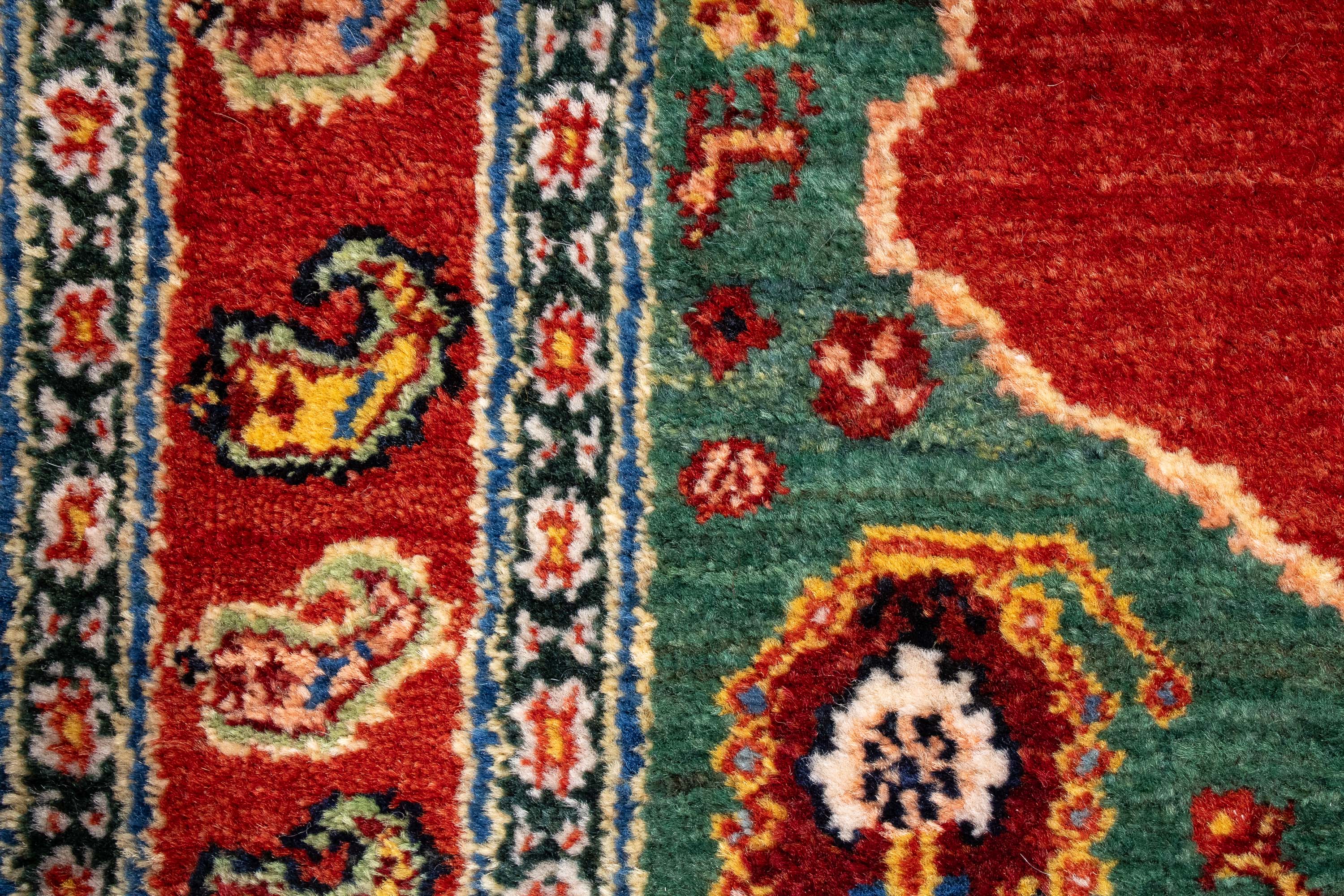 Red Pak Luri Area Rug <br> 2'4 x 6'11