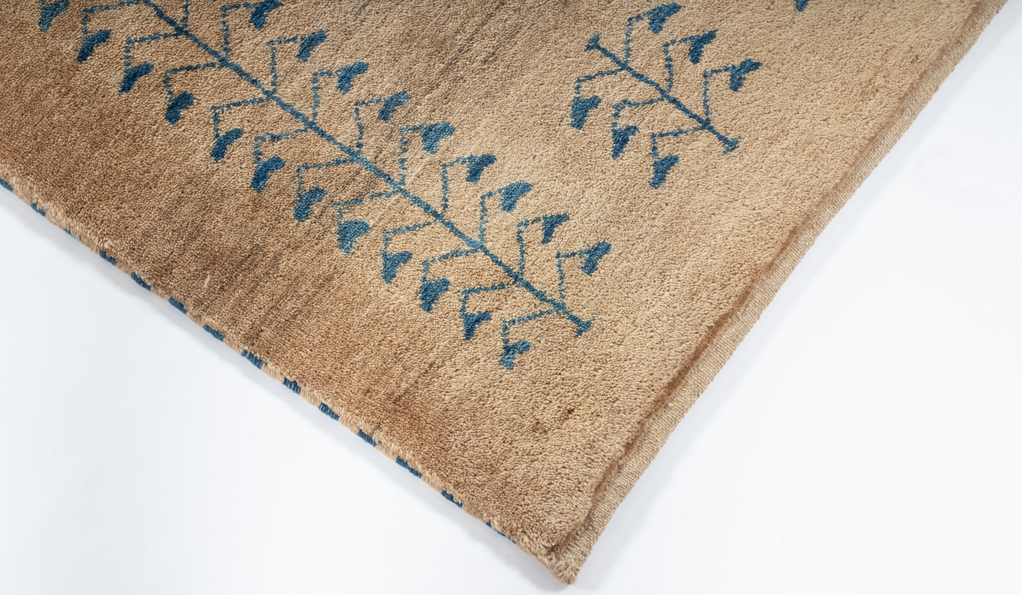 New Persian Gabbeh Rug  <br> 3'11 x 5'6