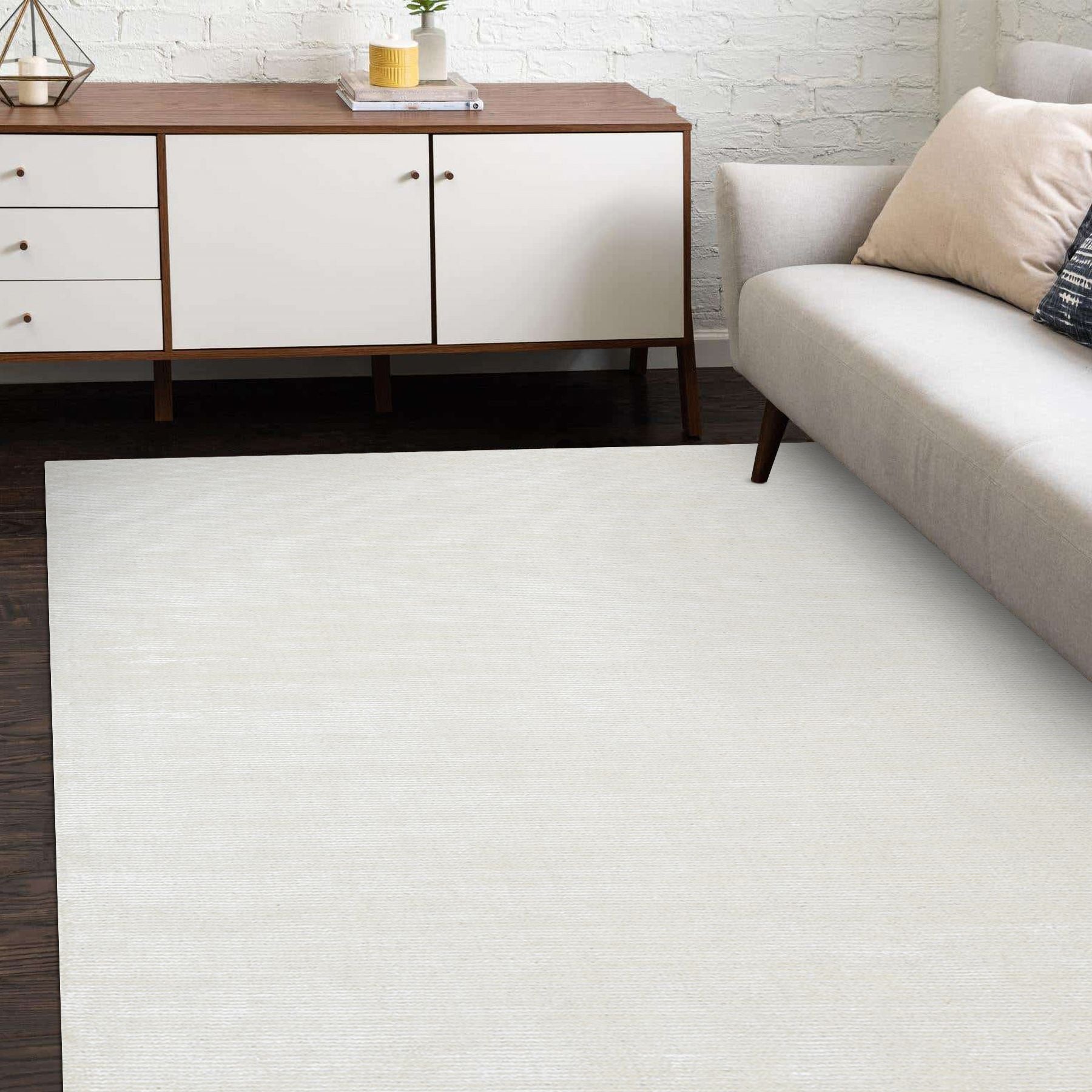 Cordi Hand Loomed Contemporary Solid Area Rug