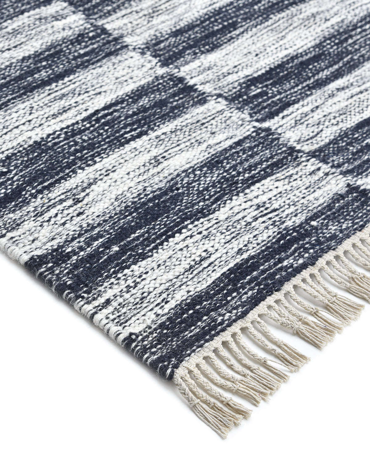 Louella Hand Woven Contemporary Flatweave Area Rug